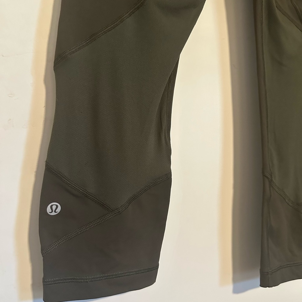 Cropped low rise lululemon army green leggings